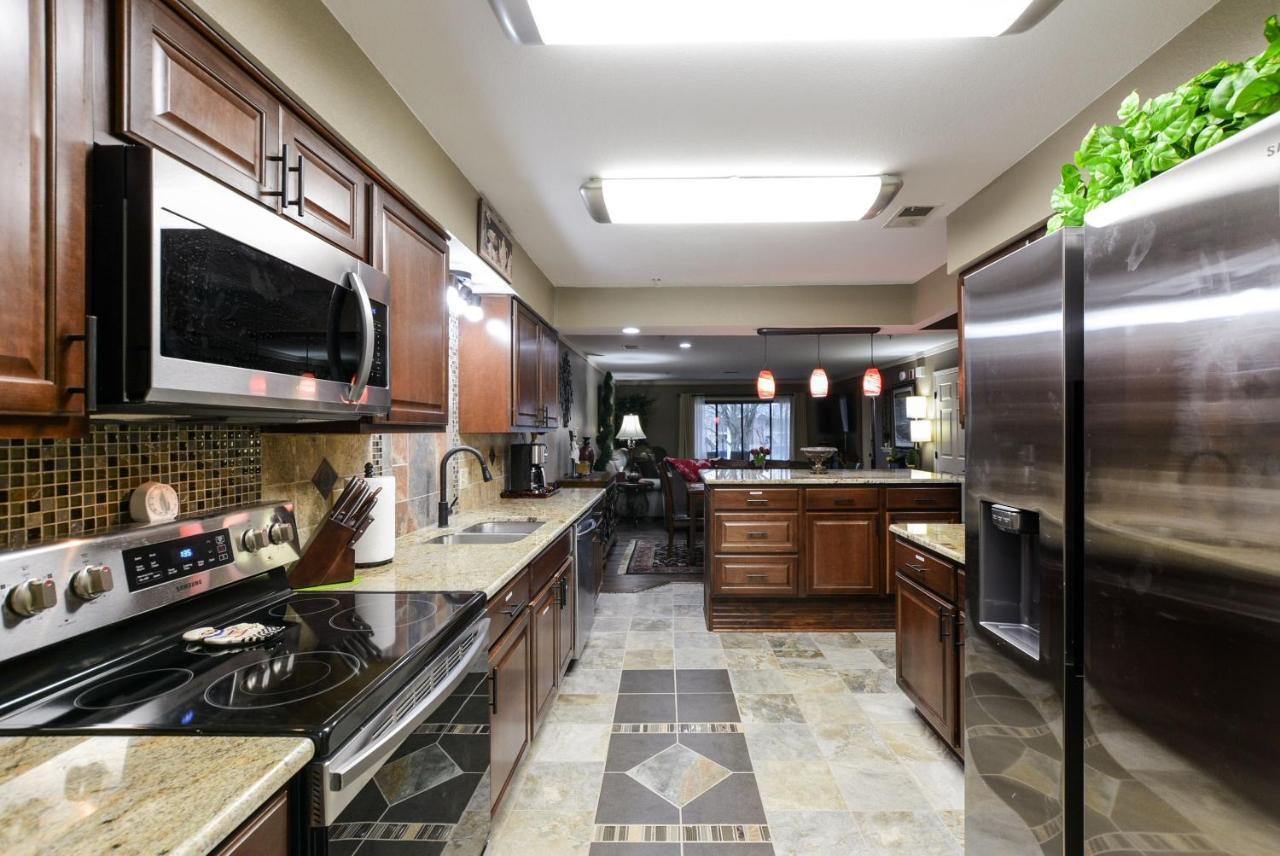 Luxury Condos At Thousand Hills - Heart Of Branson - Beautifully Remodeled - Spacious And Affordable Bagian luar foto