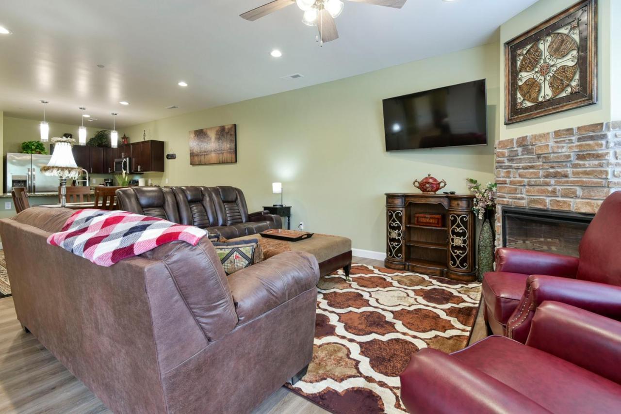 Luxury Condos At Thousand Hills - Heart Of Branson - Beautifully Remodeled - Spacious And Affordable Bagian luar foto